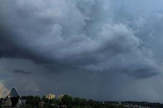 Pogodowy horror! To szok, co dzieje się nad Polską. Potężne burze