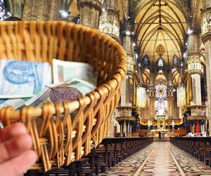 Kościół, pieniądze