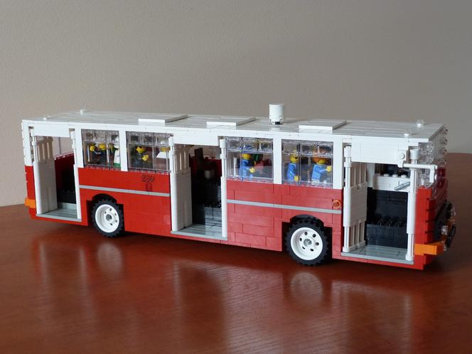 Ikarus 260.04 z klocków Lego