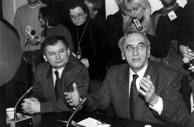 AI wybrała 5 najlepszych polityków w Polsce ostatnich 30 lat!