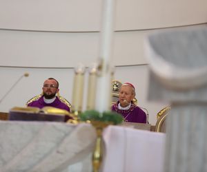 Bp Jan Zając w Łagiewnikach: Bóg pamięta o nas. Jesteśmy w Jego objęciach