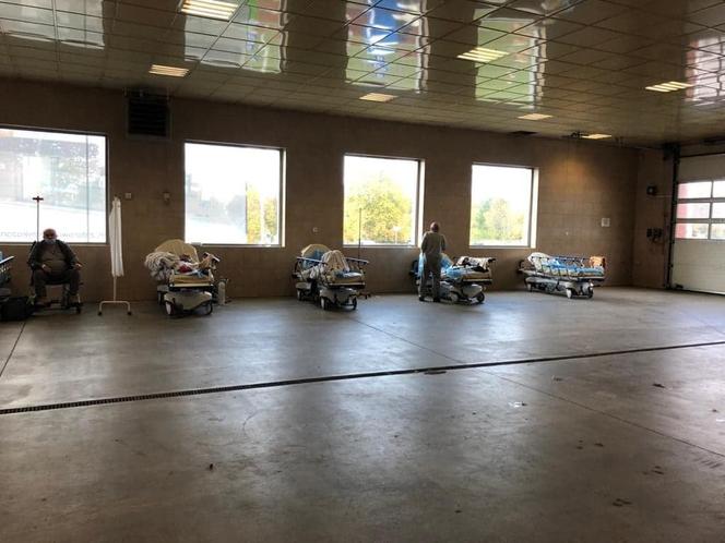 Przyjmują pacjentów W GARAŻU. Dramatyczny apel i ZDJĘCIA społecznika z Gorzowa