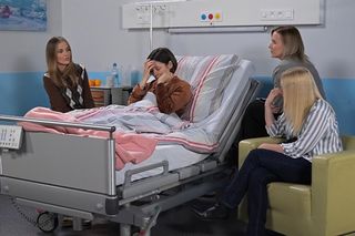 Pierwsza miłość, odcinek 4043: Kinga (Aleksandra Zienkiewicz), Marysia (Aneta Zając), Emilka (Anna Ilczuk), Marta (Honorata Witańska)