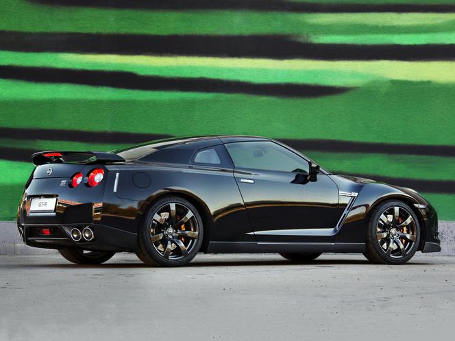Nissan GT-R