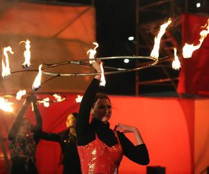 Fire show na pl. Teatralnym przy CSK w Lublinie. Było gorąco! 