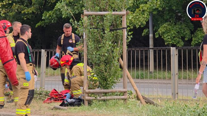 Pożar bloku mieszkalnego w Ząbkach 
