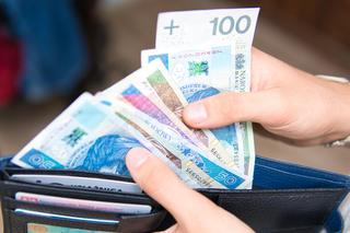 Płace w Polsce znów w górę. Pensje wyższe o 700 zł