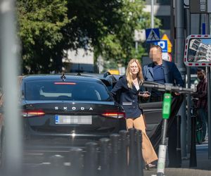 Kinga Duda miesiąc po ślubie rozkwita! Przyłapaliśmy młodą mężatkę. Nie była sama