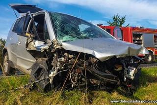 Śmiertelny wypadek na DK 94! Ciężarówka czołowo zderzyła się z autem osobowym