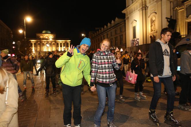 Nightskating. Warszawa na rolkach [Zdjęcia]