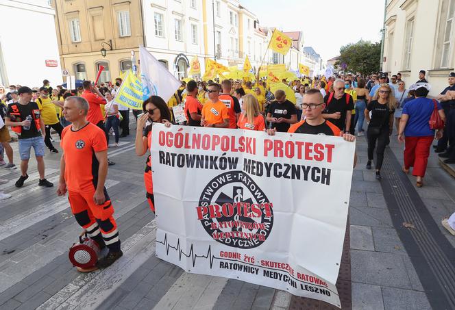 Protest pracowników służby zdrowia w Warszawie