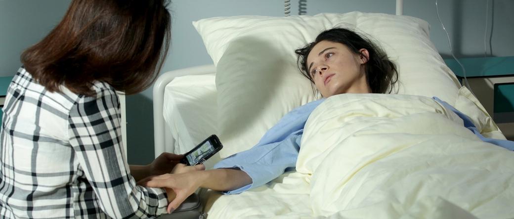 M jak miłość odcinek 1283, Kinga (Katarzyna Cichopek), Iza (Adriana Kalska)