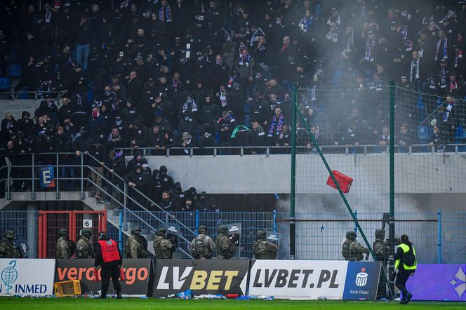  Zadyma na meczu Piast - Górnik