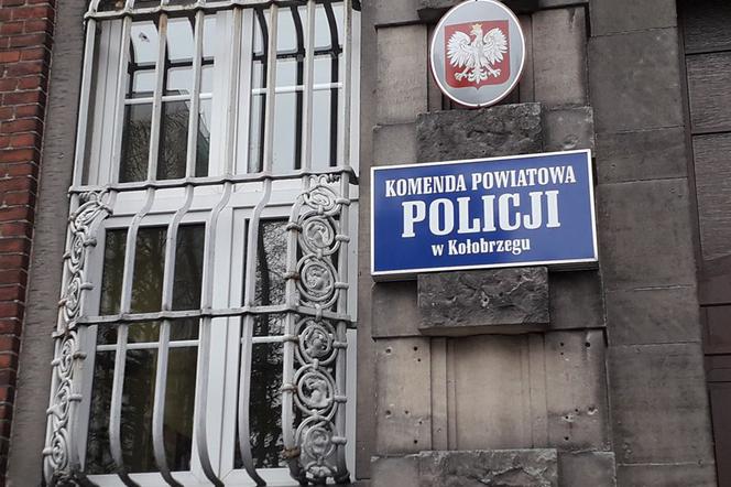 Policjanci z Kołobrzegu złapali mężczyznę, który próbował ukraść torebkę na tak zwaną wyrwę.