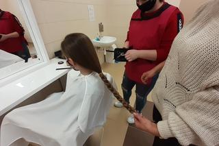 W starachowickim OHP 12 - letnia Magdalena obcięła włosy i przekazała fundacji Rak’n’Roll