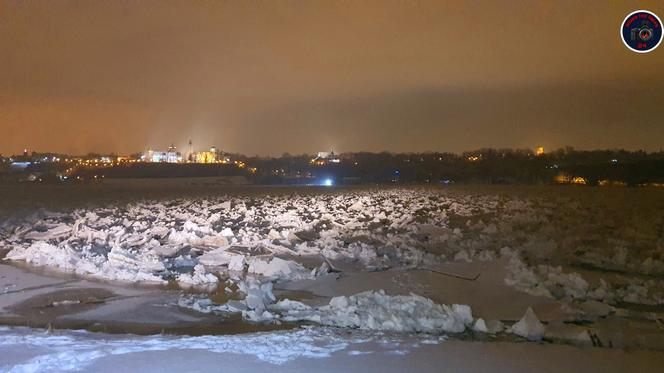 Płock. Alarm przeciwpowodziowy na Wiśle. Prezes Wód Polskich kłamał? POWAŻNE ZARZUTY [ZDJĘCIA]