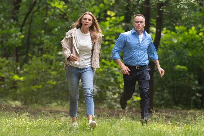 Na Wspólnej odc. 3120. Monika (Sylwia Gliwa), Damian (Waldemar Błaszczyk)
