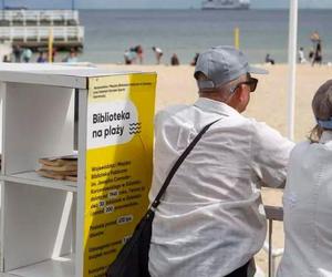 „Książka na Plaży”. Na gdańskich plażach znajdziesz biblioteki 
