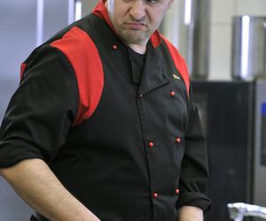 Tomasz Karolak - buntownik i prowokator. Wyznania o zarobkach i szmańskich obrzędach budzą skrajne emocje