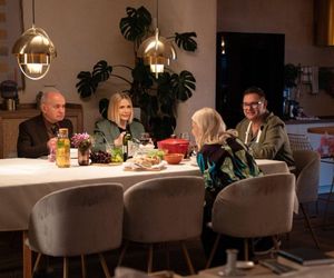 Rodzinka.pl 17 sezon odc. 297. rodzice Magdy - Beata (Agnieszka Wosińska), Jan (Krzysztof Dracz), Ludwik (Tomasz Karolak), Natalia (Małgorzata Kożuchowska)