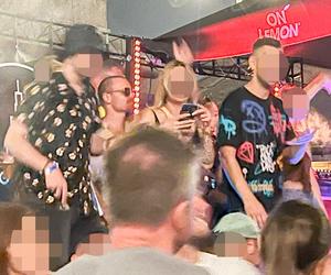 Hakiel bawi się, a nie pije