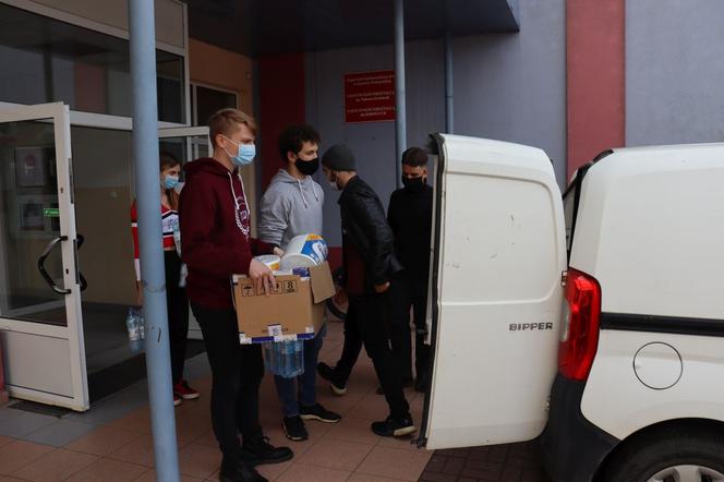Szpital w Gorzowie dostał mnóstwo prezentów dla chorych na koronawirusa. 
