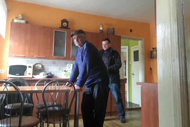 Moja żona przymarzła do pola
