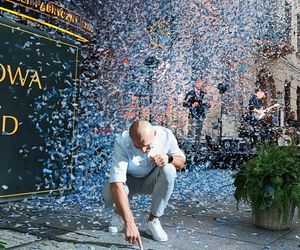 Mirosław Ziętarski z Katarzynką w Piernikowej Alei Gwiazd