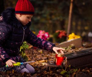 Miej dzieci pod opieką na cmentarzu