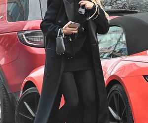 Ewa Chodakowska elegancka i niebezpieczna