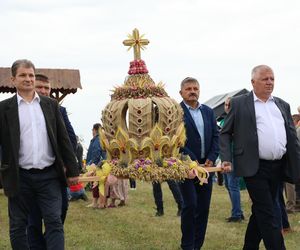 Korowód dożynkowy na dożynkach wojewódzkich 2025 w Świdniku