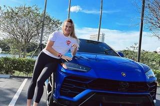 Aryna Sabalenka ma Lamborghini Urus, a Iga Świątek ma Posrche Panamera