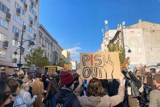 STRAJK KOBIET w Łodzi 29.10: Protestujących PONIOSŁO! Przyłączyli się taksówkarze [WIDEO]