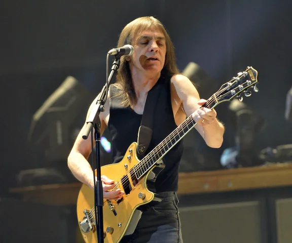 Malcolm Young to legenda AC/DC. Oto fakty o nieodżałowanym gitarzyście, które znają tylko najwięksi fani!