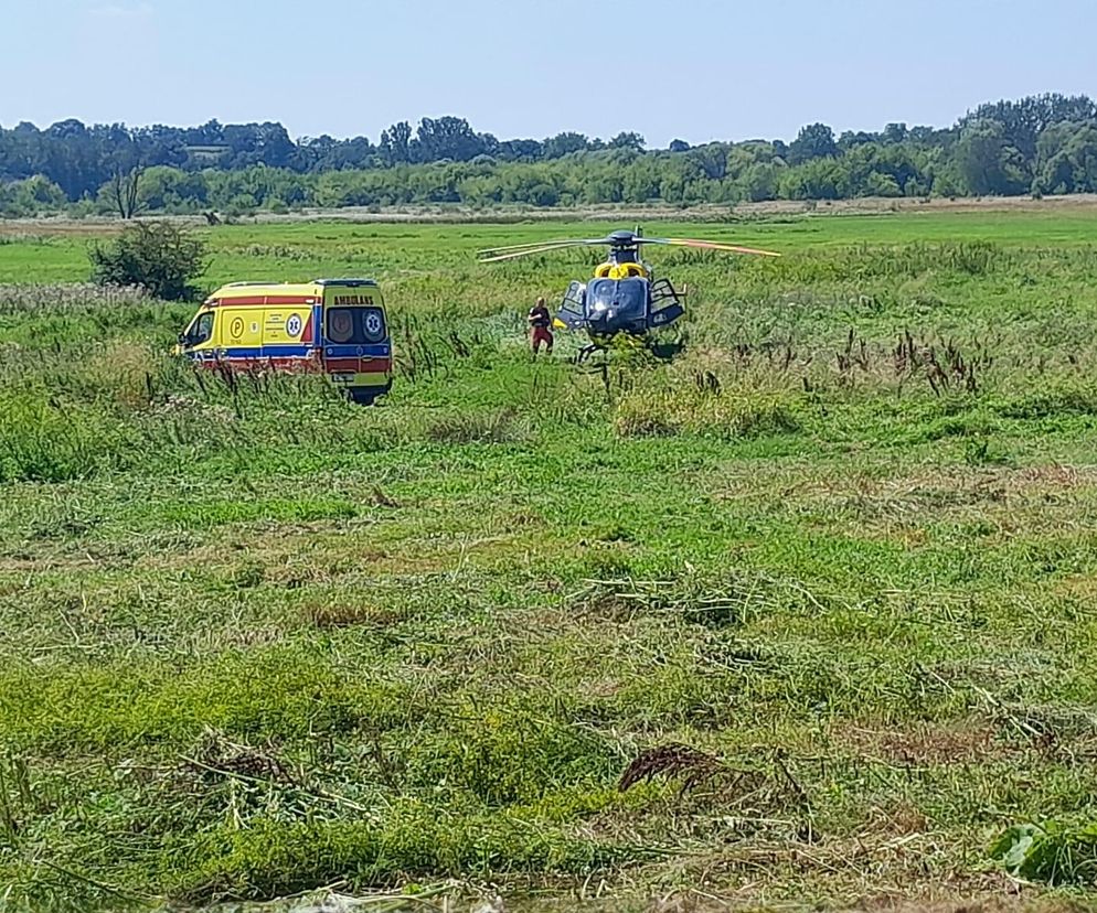 Tragedia w gospodarstwie. Maszyna rolnicza wciągnęła rękę 14-latka