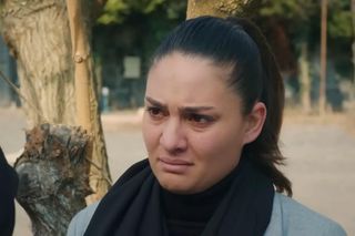 Miłość i nadzieja. Matka Elif obwina Kuzeya na cmentarzu 