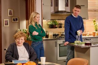 Na Wspólnej, odcinek 4077: Łucja nie zdoła wpłynąć na matkę! Agier pogrąży oddział Kamila? - ZDJĘCIA