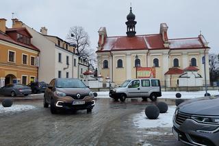 Zamość:  Radni przegłosowali uchwałę w sprawie płatnego parkowania 