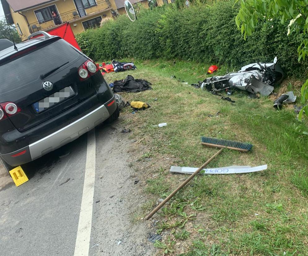 29-letni motocyklista zginął w wypadku pod Brzeskiem! Znaleźli go pod volkswagenem [ZDJĘCIA]