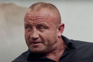 Mariusz Pudzianowski wzruszył się w programie na żywo. Pojawiły się łzy w oczach! Ciężko było mu wytrzymać