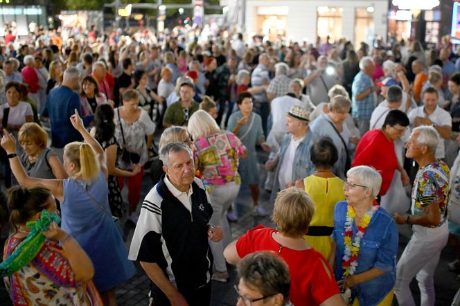 Gorące rytmy na zakończenie lata. Karnawałowy finał "Roztańczonego Wyspiańskiego" w Katowicach
