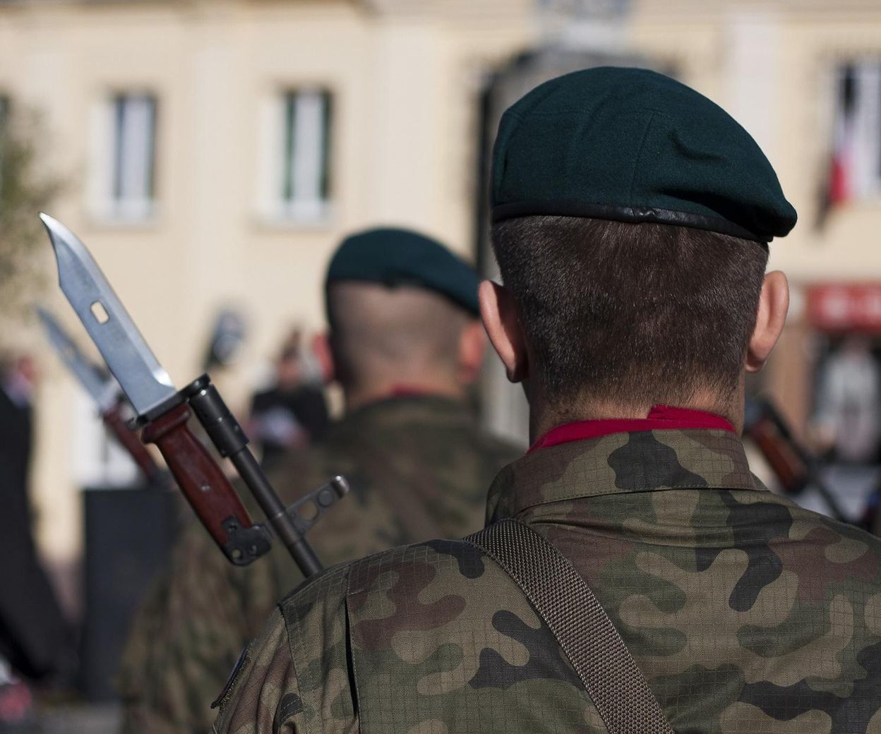 Polacy nie chcą bronić swojego kraju?! Zdumiewające wyniki naszego sondażu
