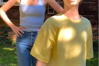 M jak miłość. Natalka (Dominika Suchecka), Hania (Wiktoria Basik)