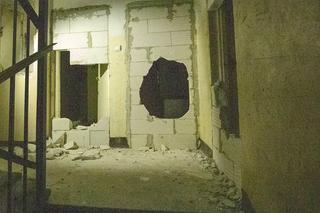 Opustoszałe osiedle Dudziarska na Pradze-Południe. Dotarliśmy do szokujących zdjęć z wnętrza budynków!