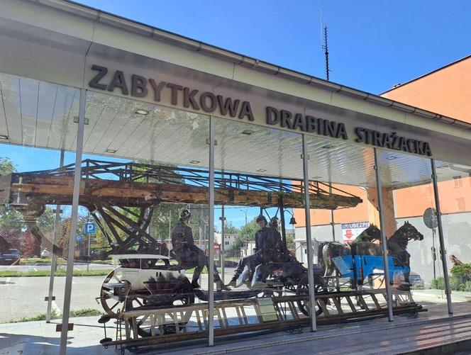 Zabytkowa drabina strażacka