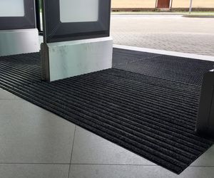 Strefa wejściowa w obiekcie użyteczności publicznej