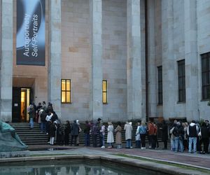 Noc Muzeów 2025. Warszawiacy szturmowali muzea nocą