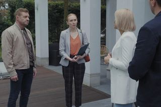 M jak miłość, odcinek 1886. Sąsiedzi (Joanna Rucińska, Karol Bieniek), Dorota (Iwona Rejzner), Bartek (Arkadiusz Smoleński)