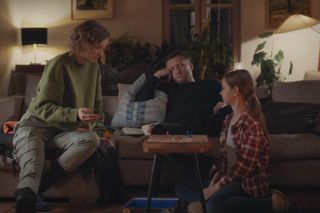 	M jak miłość odc. 1861. Bartek (Arkadiusz Smoleński), Natalka (Dominika Suchecka), Hania (Wiktoria Basik)