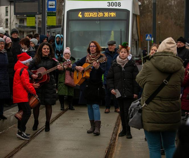 Tramwajowa "czwórka" ruszyła! Na wydarzeniu tłumy mieszkańców. Zobaczcie zdjęcia!